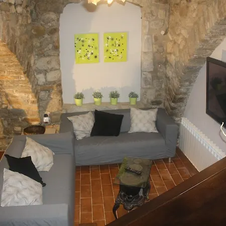 Cal Arxe * Besalú